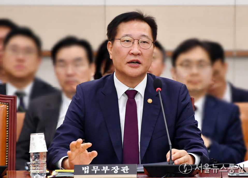 박성재 법무부 장관이 25일 오전 서울 여의도 국회에서 열린 법제사법위원회 전체회의에서 의원 질의에 답변하고 있다. (2024.09.25) / 사진 = 서울뉴스통신 신현성 기자