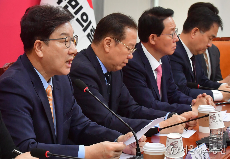 권성동 국민의힘 원내대표가 21일 오전 서울 여의도 국회에서 열린 비상대책위원회의에서 발언하고 있다. (2025.04.21) / 사진 = 서울뉴스통신 이민희 기자