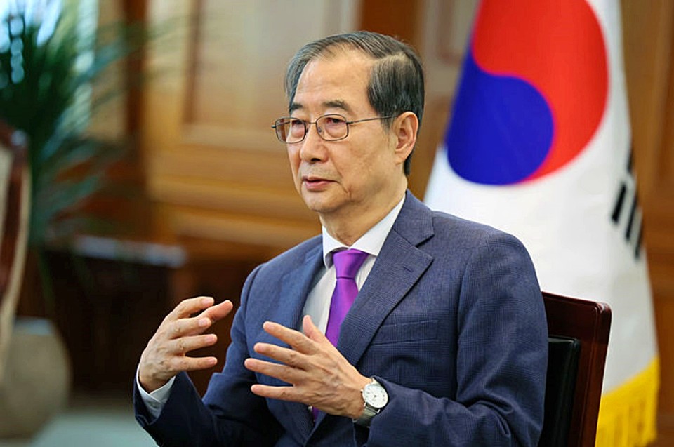 한덕수 대통령 권한대행 국무총리가 지난 22일 정부서울청사에서 영국 언론사 이코노미스트와 인터뷰하고 있다. (2025.04.28) /사진=국무총리실 제공