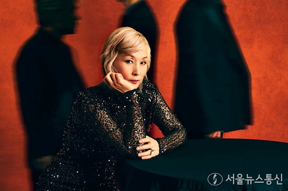 국립극단 연극 '헤다 가블러'에 출연하는 배우 이혜영. / 사진 = 국립극단 제공