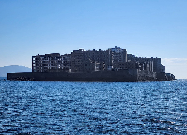 유람선 위에서 바라본 군함도 / 사진 = 서경덕교수팀 제공