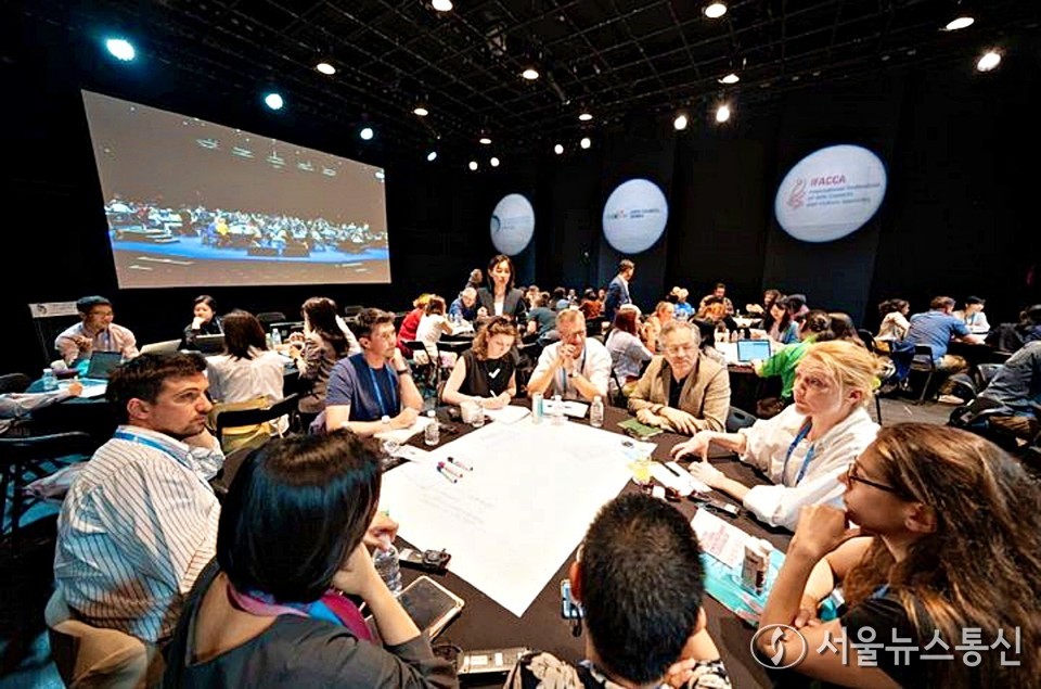 제10차 문화예술세계총회 월드카페. / 사진 = 한국문화예술위원회 제공