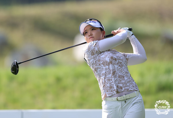 정지효 2025셀트리온퀸즈마스터즈 1R 7번홀 티샷 /KLPGA