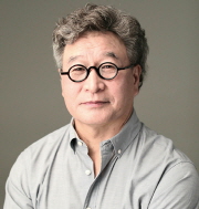 ​강준의 논설주간 (경영학 박사)​