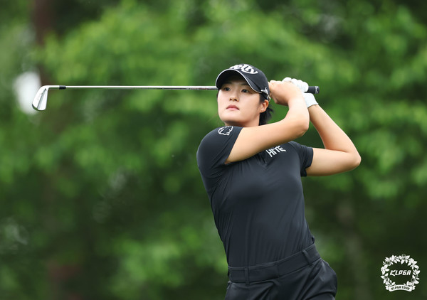 김민별 맥콜모나용평 오픈 withSBSGolf 2R 12번홀 아이언 티샷 . 사진제공 KLPGA