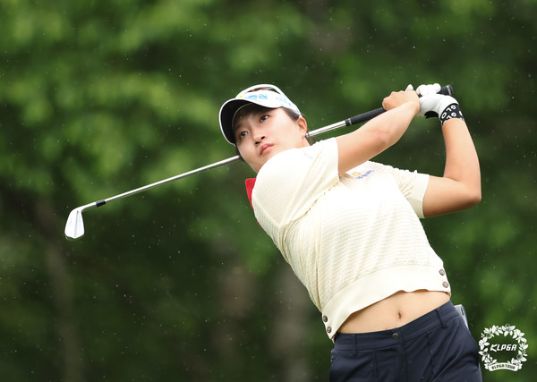 김시현 맥콜모나용평 오픈 withSBSGolf 2R 12번홀 아이언 티샷 (1)