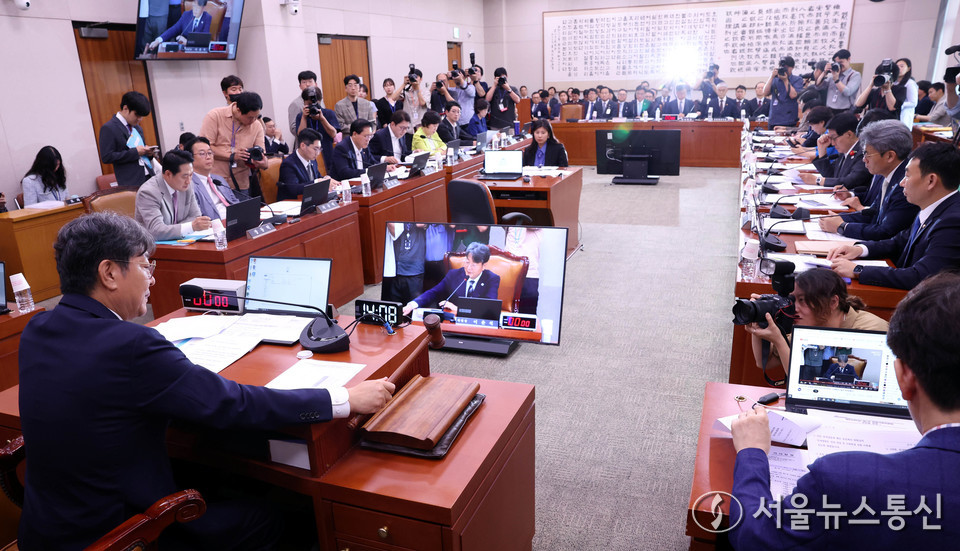이춘석 국회 법제사법위원장이 1일 오후 서울 여의도 국회에서 열린 법제사법위원회 전체회의를 주재하고 있다. (2025.07.01) / 사진 = 서울뉴스통신 신현성 기자