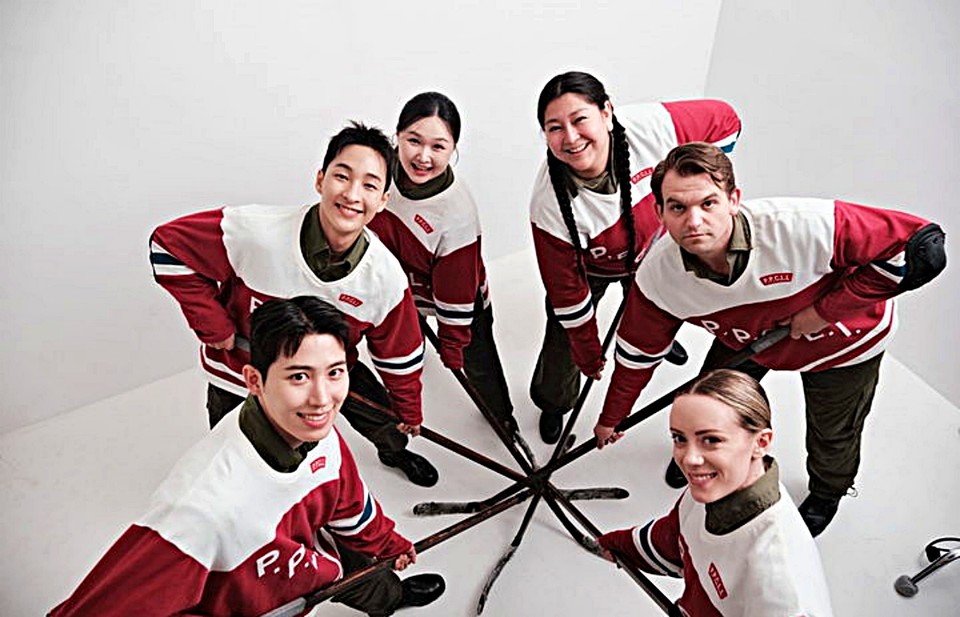 뮤지컬 '링크' 참여 배우들이 컨셉 사진을 촬영하고 있다. (2025.07.21) / 사진 = 한양대 제공