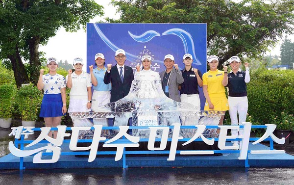 2025 KLPGA 투어 하반기의 시작을 알리는 ‘제12회 제주삼다수 마스터스’가 7일, 제주 사이프러스 골프앤리조트에서 화려한 막을 올렸다.