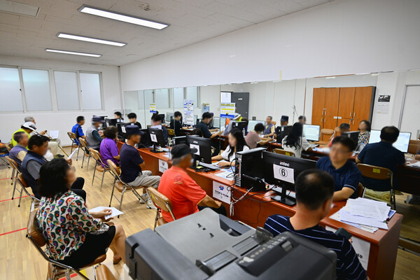 민생회복 소비쿠폰 신청 상담 사진/ 속초시 제공