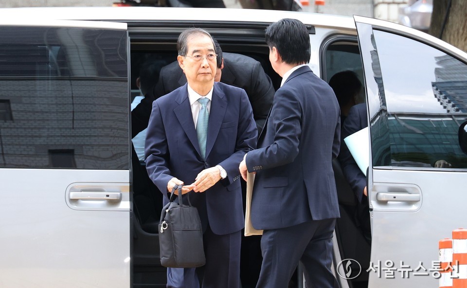 한덕수 전 국무총리가 27일 오후 서울 서초구 서울중앙지방법원에서 열린 구속 전 피의자 심문(영장실질심사)에 출석하고 있다. (사진=공동취재) 2025.08.27, snakorea.rc@gmail.com , *재판매 및 DB 금지