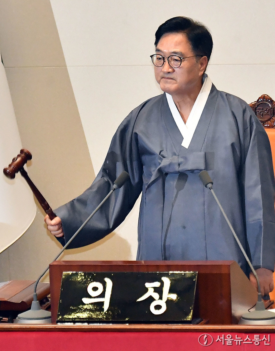 우원식 국회의장이 1일 서울 여의도 국회에서 열린 제429회 국회(정기회) 제1차 본회의에서 의사봉을 두드리고 있다. (사진=신현성 기자) 2025.09.01, snakorea.rc@gmail.com , *재판매 및 DB 금지