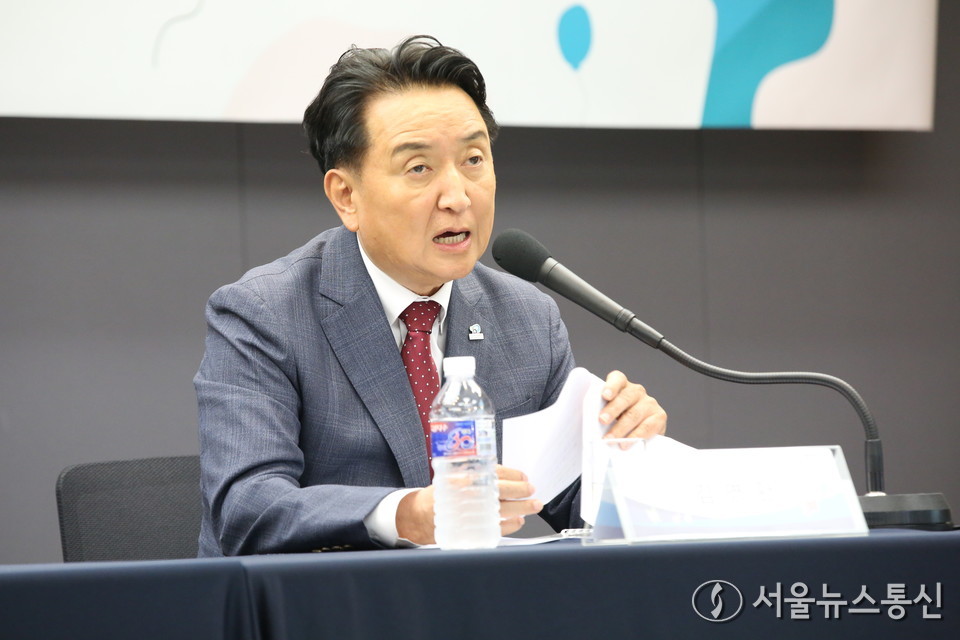 김영환 충북도지사가 4일 오전 서울 중구 한국프레스센터에서 열린 '2025 제천국제한방천연물산업엑스포' 기자 간담회에서 개회사를 하고 있다. (사진=신현성 기자) 2025.09.04, snakorea.rc@gmail.com , *재판매 및 DB 금지