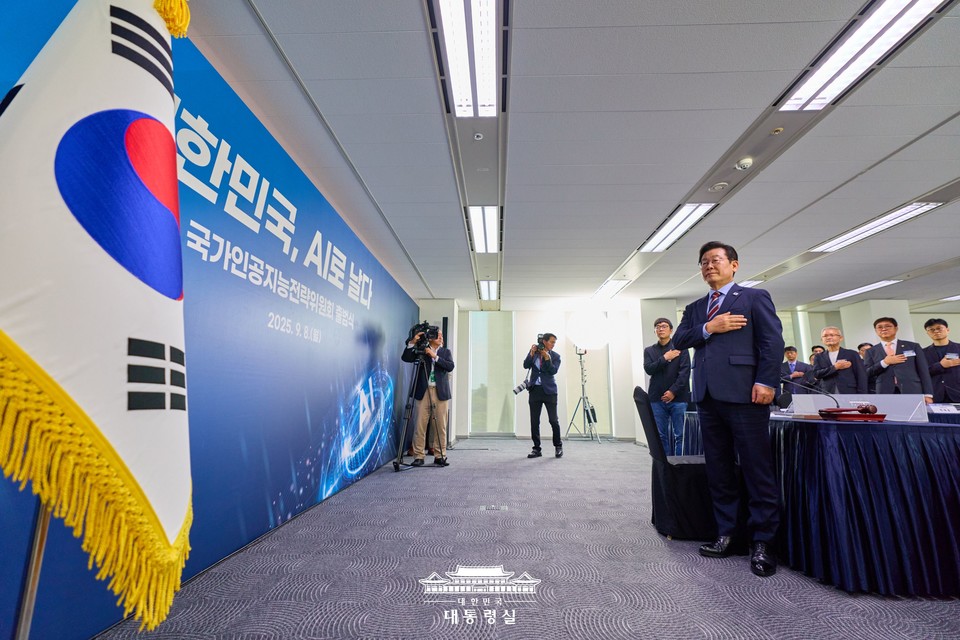 이재명 대통령이 11일 취임 100일을 맞은 가운데 국정 수행 지지도는 60% 안팎에서 등락을 거듭하며 명암을 드러냈다. (2025.09.08) / 사진 = 대통령실