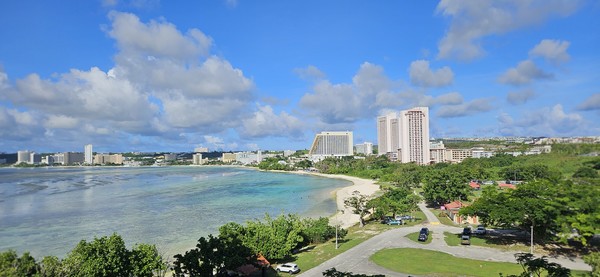 힐튼 괌 리조트 & 스파에서 촬영한 투몬 베이 전경 (사진 이민희 기자) 2025.09.16, snakorea.rc@gmail.com , *재판매 및 DB 금지