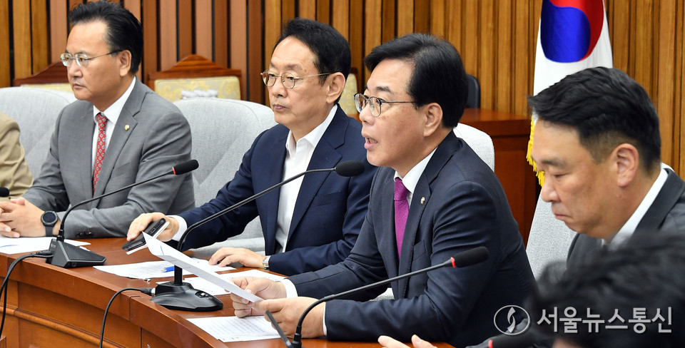 송언석 국민의힘 원내대표가 16일 오전 서울 여의도 국회에서 열린 원내대책회의에서 발언하고 있다. (사진=이민희 기자) 2025.09.16, snakorea.rc@gmail.com , *재판매 및 DB 금지