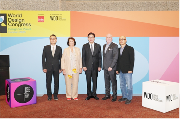 부산시는 11일 나건 총괄디자이너(동서대 석좌교수)가 영국 런던에서 열린 '제34회 세계디자인기구(WDO )' 이사로 재선임됐다고 밝혔다.