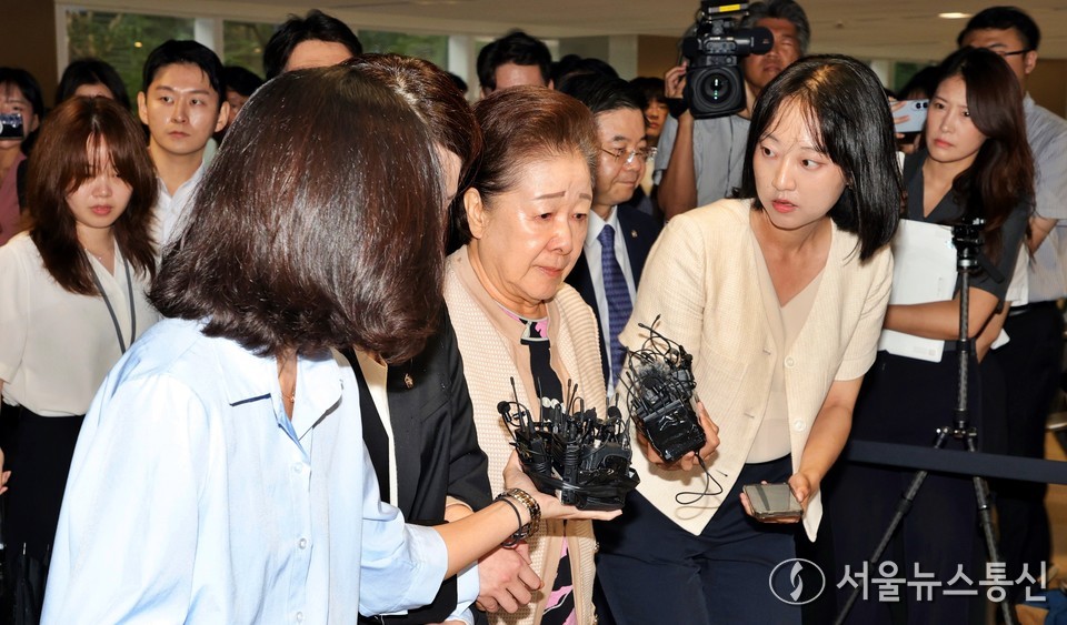 불법 정치 자금 제공 혐의를 받는 한학자 통일교 총재가 17일 오전 서울 종로구 김건희 특검 사무실에 피의자 신분으로 출석하고 있다. (사진=이성현 기자) 2025.09.17, snakorea.rc@gmail.com , *재판매 및 DB 금지