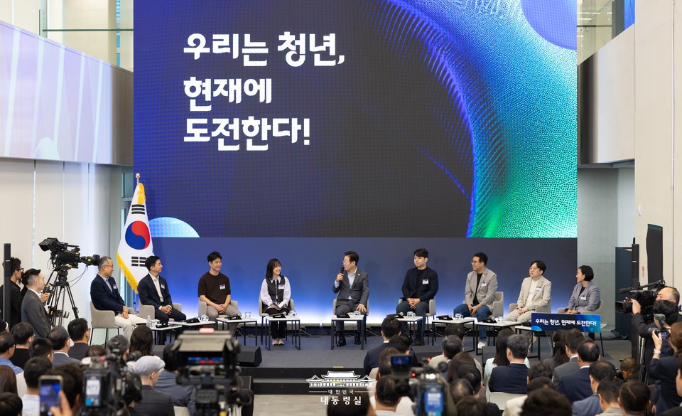 이재명 대통령이 17일 경기도 성남시 스타트업 스퀘어에서 열린 청년 스타트업 상상콘서트에서 발언하고 있다. (2025.09.17) / 사진 = 대통령실