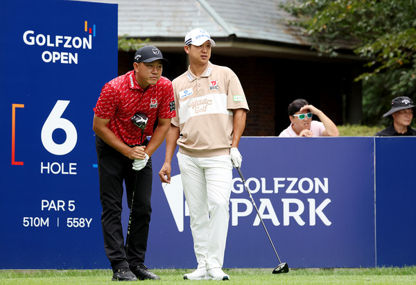 전재한 6번홀 드라이버 티샷후 볼의 방향 살피는 (사진제공 KPGA) 2025.09.20, snakorea.rc@gmail.com , *재판매 및 DB 금지