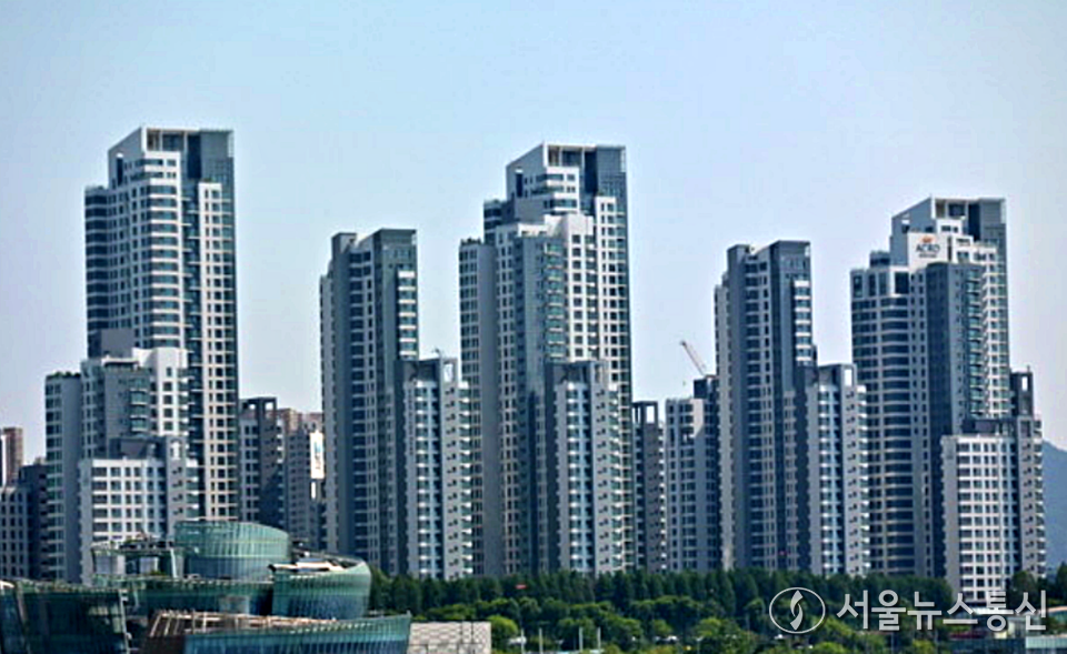 잠수교에서 바라본 아파트 단지 모습. 서율뉴스통신 DB