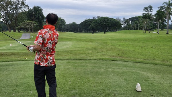 필리핀 클락의 한 골프장에서 한국 골퍼들이 다이아윙스 볼을 가지고 라운딩을 하고 있다. 2017년 첫 선을 보인 다이아윙스가 ‘20m 더 나가는 공인구 골프공’으로 아마추어 골퍼들 사이에서 큰 반향을 일으키며 8년 만에 국내외 골프 시장에서 두각을 나타내고 있다. 특히 강남 여사님들 사이에서 입소문을 타며 프리미엄 골프공 브랜드로 자리 잡았다. (사진 이민희 기자) 2025.09.30, snakorea.rc@gmail.com , *재판매 및 DB 금지