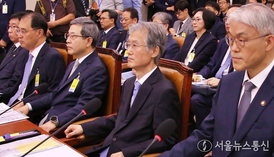 조희대 대법원장이 13일 서울 여의도 국회에서 열린 법제사법위원회의 대법원 등에 대한 국정감사에 출석해 있다. 2025.10.13, snakorea.rc@gmail.com , *재판매 및 DB 금지