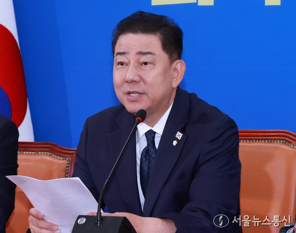 김병기 더불어민주당 원내대표가 1일 오전 서울 여의도 국회에서 열린 정책조정회의에서 발언을 하고 있다. (2025.10.01) / 사진 = 서울뉴스통신 신현성 기자