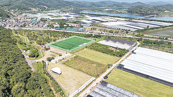 경남도는 2026년도 낙동강수계 특별주민지원사업에 지역특성에 맞는 생활환경 개선 및 탄소중립실현 사업으로 7개 시군 8개 사업, 24억 원을 확보했다고 밝혔다.