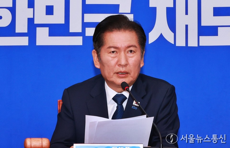 정청래 더불어민주당 대표가 15일 오전 서울 여의도 국회에서 열린 최고위원회의에서 발언하고 있다. (사진=신현성 기자) 2025.10.15, snakorea.rc@gmail.com , *재판매 및 DB 금지