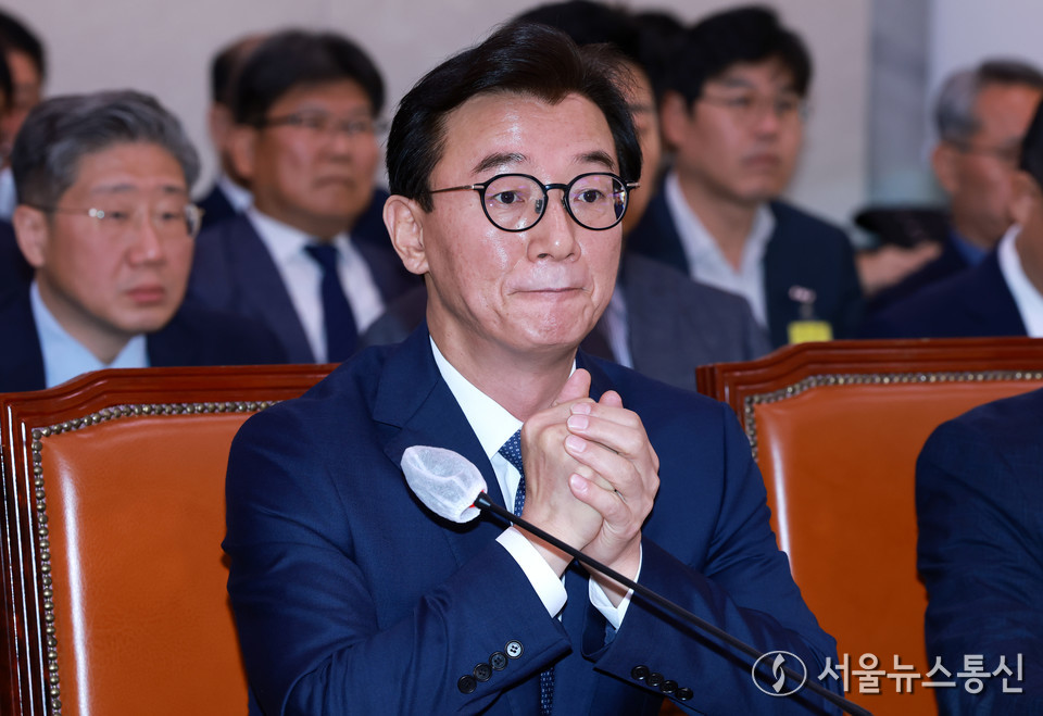  전재수 해양수산부 장관이 15일 서울 여의도 국회에서 열린 농림축산식품해양수산위원회 해양수산부 등에 대한 국정감사에서 의원 질의를 경청하고 있다. (사진=신현성 기자) 2025.10.15, snakorea.rc@gmail.com , *재판매 및 DB 금지