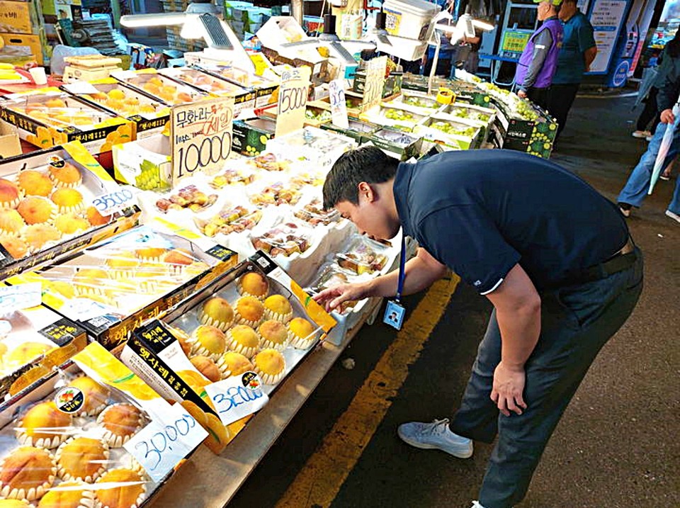 국립농산물품질관리원은 추석 명절을 앞두고 농식품 원산지 표시를 일제히 점검한 결과, 위반업체 373곳을 적발했다고 16일 밝혔다. (2025.10.16) / 사진 = 농관원 제공 