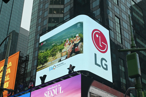 뉴욕 타임스스퀘어 (사진 LG전자 제공) 2025.10.18, snakorea.rc@gmail.com , *재판매 및 DB 금지