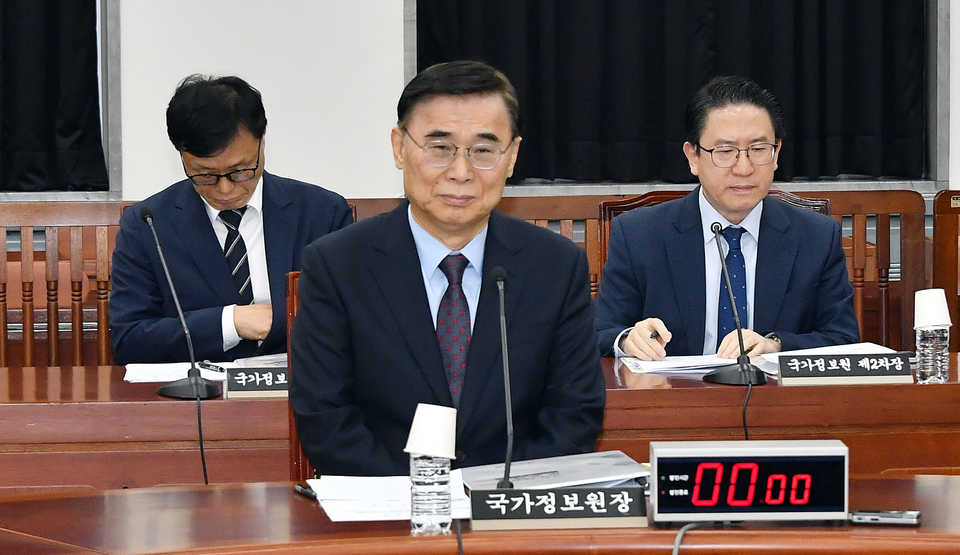 이종석 국가정보원장이 22일 오전 서울 여의도 국회에서 열린 국회 정보위원회 전체회의에 출석하고 있다. (2025.10.22) / 사진 = 공동취재