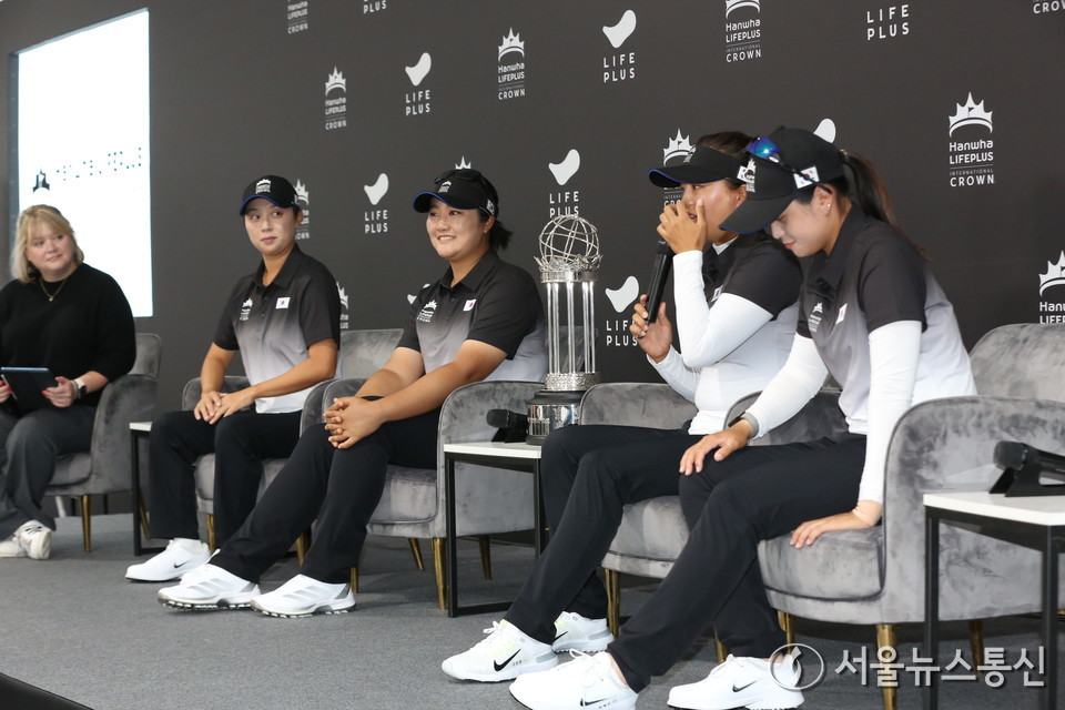 22일 경기도 고양시 뉴코리아 컨트리클럽에서 열린 국가대항전 한화 라이프플러스 인터내셔널 크라운 기자회견에서 한국 대표팀이 발언을 하고 있다. (사진=신현성 기자) 2025.10.22, snakorea.rc@gmail.com , *재판매 및 DB 금지