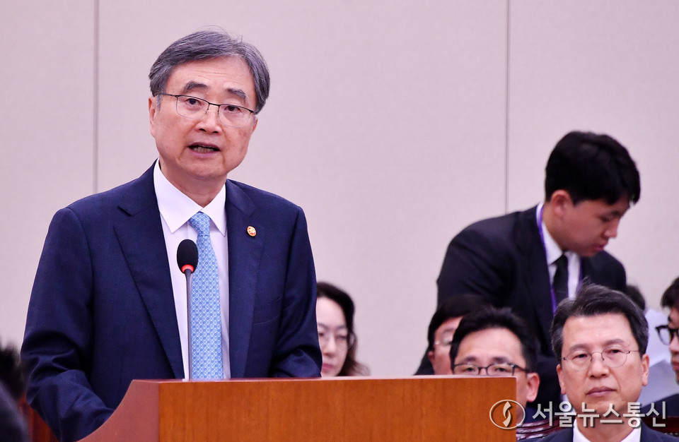 조현 외교부 장관이 18일 서울 여의도 국회에서 열린 외교통일위원회 전체회의에서 회계연도 결산보고를 하고 있다. (2025.08.18) / 사진 = 서울뉴스통신 신현성 기자 