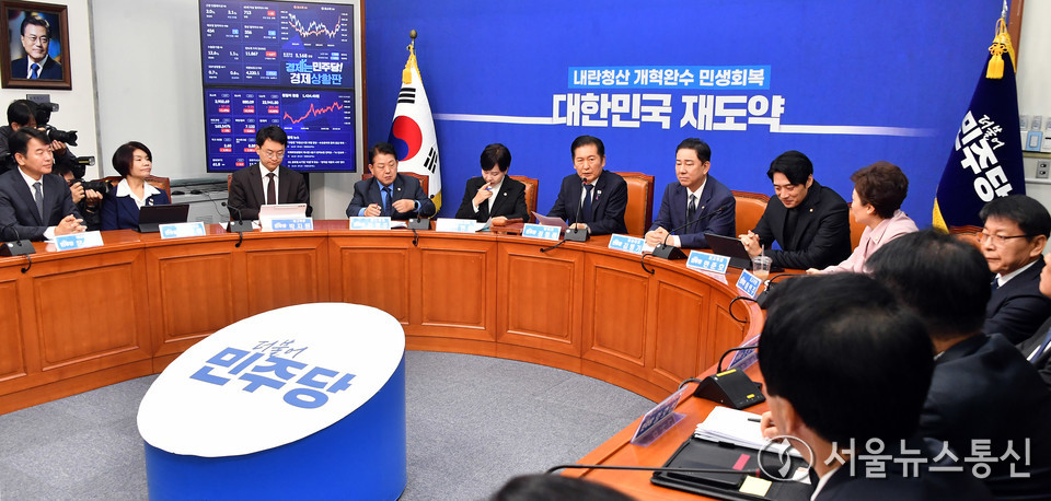 정청래 더불어민주당 대표가 24일 서울 여의도 국회에서 열린 최고위원회의에서 발언을 하고 있다. (사진=신현성 기자) 2025.10.24, snakorea.rc@gmail.com , *재판매 및 DB 금지