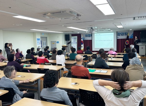 이번 강의는 환절기를 맞아 시민들의 피부 건강 증진을 위해 ‘노인성 피부질환 관리’를 주제로 마련했다.