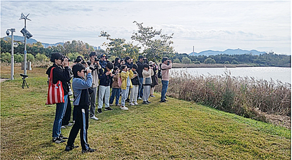 부산시 낙동강관리본부는 오는 11월 7일부터 11월 9일까지 3일간 을숙도생태공원에서 ‘제16회 겨울철새맞이 행사’를 개최한다고 밝혔다.