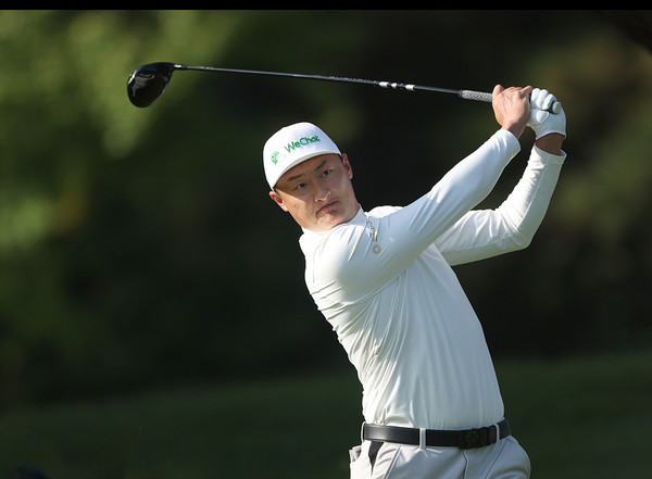 리하오통 15번홀 드라이버 티샷 (사진 KPGA 제공) 2025.10.24, snakorea.rc@gmail.com , *재판매 및 DB 금지