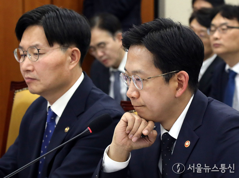 배경훈 과학기술정보통신부 장관이 29일 서울 여의도 국회에서 열린 과학기술정보방송통신위원회 국정감사에서 질의 듣고 있다. (사진=이민희 기자) 2025.10.29, *재판매 및 DB 금지