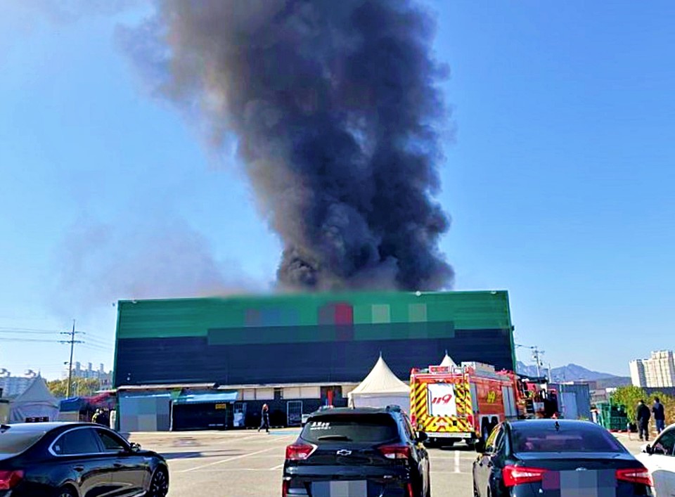  마트 화재. (2025.11.03) / 사진=경기도북부소방재난본부 제공 