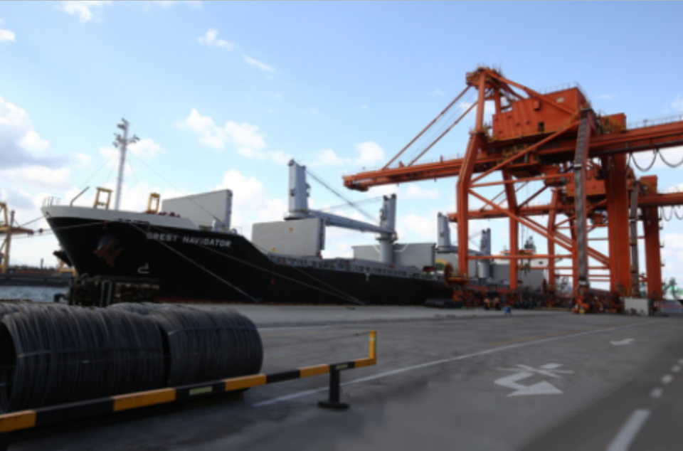 정부가 글로벌 통상 환경 악화로 어려움을 겪고 있는 철강업계의 금융 부담을 덜기 위해 4000억 원 규모의 보증 프로그램을 신설한다.  (철강산업) / 서울뉴스통신 DB