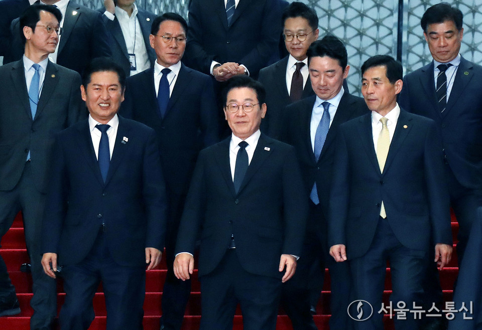 이재명 대통령이 4일 서울 여의도 국회에서 열린 2026년도 정부 예산안에 대한 시정연설을 마친 뒤 국회를 나서고 있다. (사진=공동취재) 2025.11.04, snakorea.rc@gmail.com , *재판매 및 DB 금지