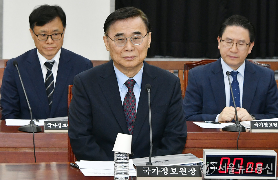 이종석 국가정보원장이 22일 오전 서울 여의도 국회에서 열린 국회 정보위원회 전체회의에 출석해 있다. (사진=공동취재) 2025.10.22, snakorea.rc@gmail.com , *재판매 및 DB 금지