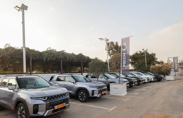 KGM은 독일 시장 대규모 글로벌 론칭에 이어 개별 국가별로 토레스 하이브리드와 무쏘 EV 등 신제품 출시 행사를 갖고 수출시장 공략 가속화에 나섰다. 2025.11.06, snakorea.rc@gmail.com , *재판매 및 DB 금지