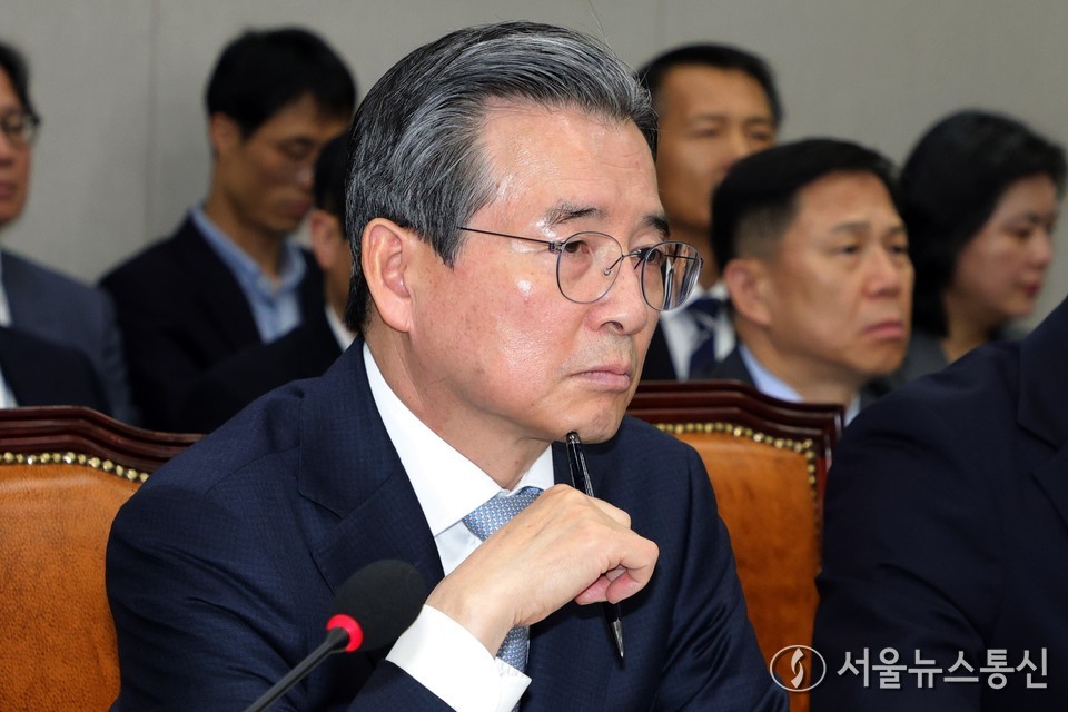 김용범 대통령비서실 정책실장이 6일 서울 여의도 국회에서 열린 운영위원회의 대통령비서실 등에 대한 국정감사에 출석해 있다. 2025.11.06, snakorea.rc@gmail.com , *재판매 및 DB 금지