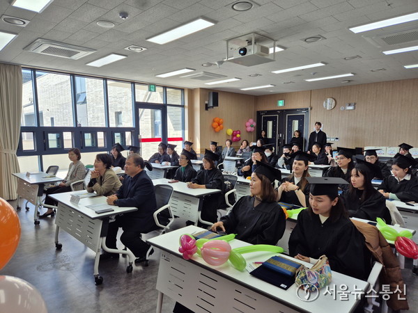 ▲결혼이민자 한국어교육 종강식(사진 = 해남군)2025.11.06, snakorea.rc@gmail.com , *재판매 및 DB 금지