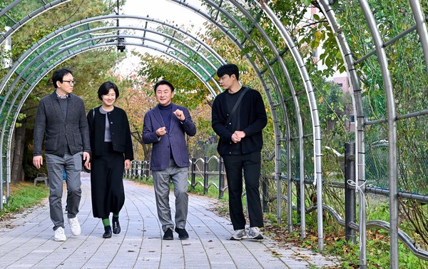 의정부시는 6일 인스타그램 채널 ‘하이의정부’를 운영하는 시민 크리에이터 홍상원 씨와 만나 의정부의 매력과 발전 방향에 대해 대화를 나눴다.