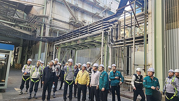 경남도는 울산화력발전소 붕괴 사고를 계기로 도내 화력발전소의 잠재 위험 요소를 사전에 발견, 조치해 근로자의 안전을 확보하고자 10일~14일 화력발전소 소재 시군*, 유관기관과 함께 합동안전점검을 실시한다.